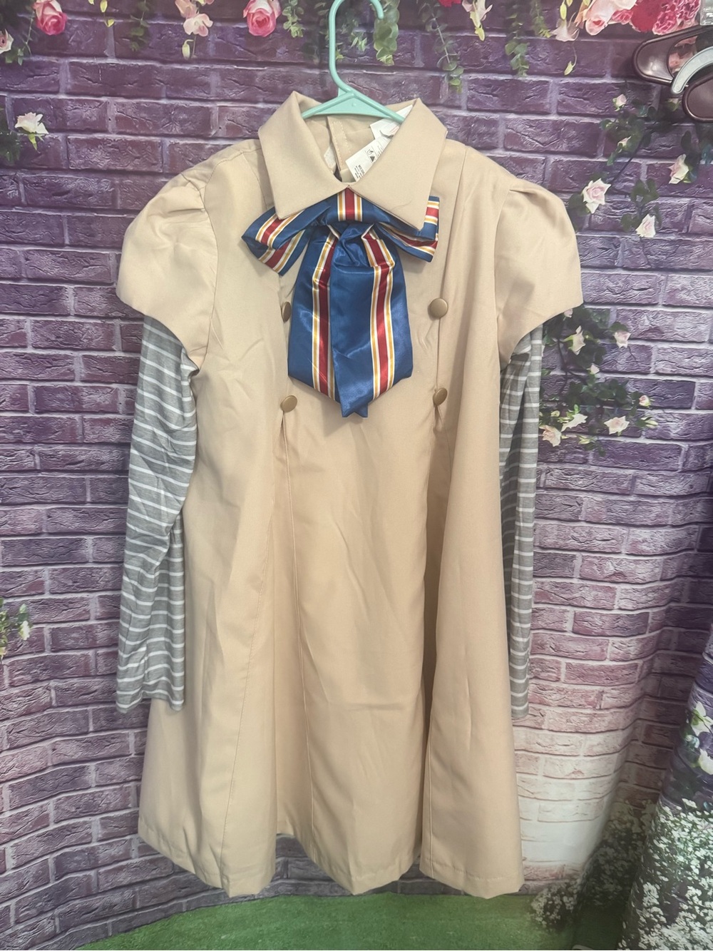 Women’s or teen girls official universal studios Megan dress medium Halloween